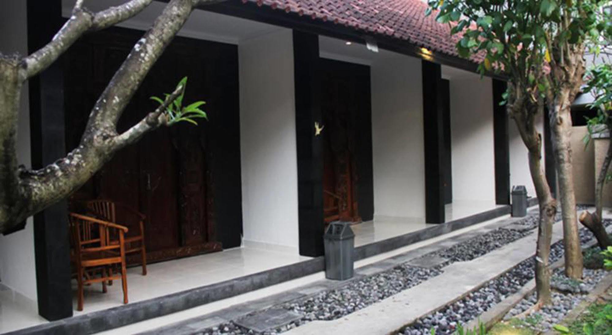 The Legian Mas Beach Inn Kuta Lombok Exteriér fotografie